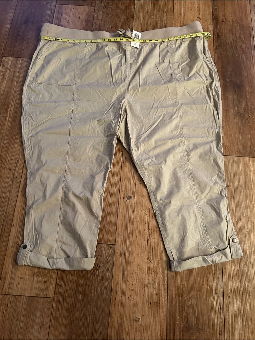 Torrid Pull On Convertible Poplin Crop Pant Size 6 NWT - Picture 7 of 8